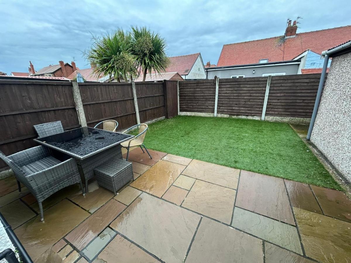 The Bungalow, Thornton-Cleveleys Villa Luaran gambar